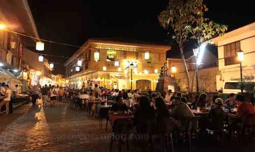 Plaza Burgos at night