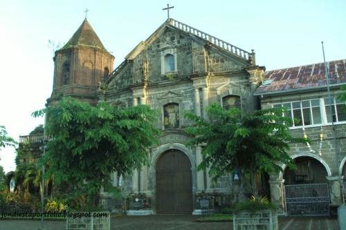 Pila Church