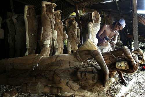 Paete Woodcarving