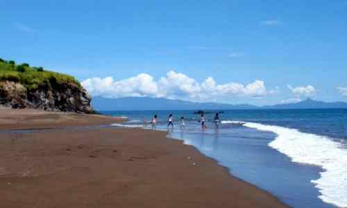 Black sand beaches care mayon-volcano